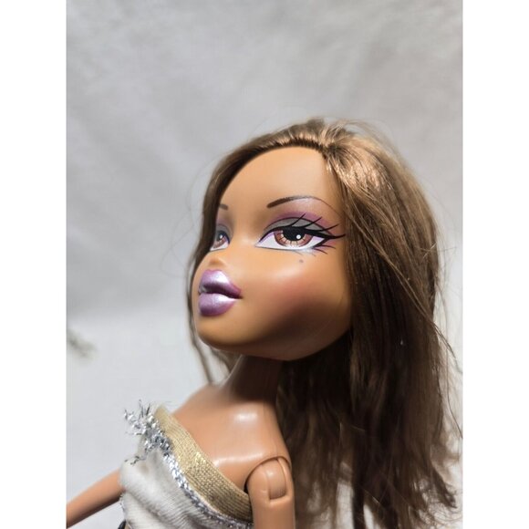 Bratz Yasmin Passion 4 Fashion 3rd Edition 2007 - Picture 3 of 11